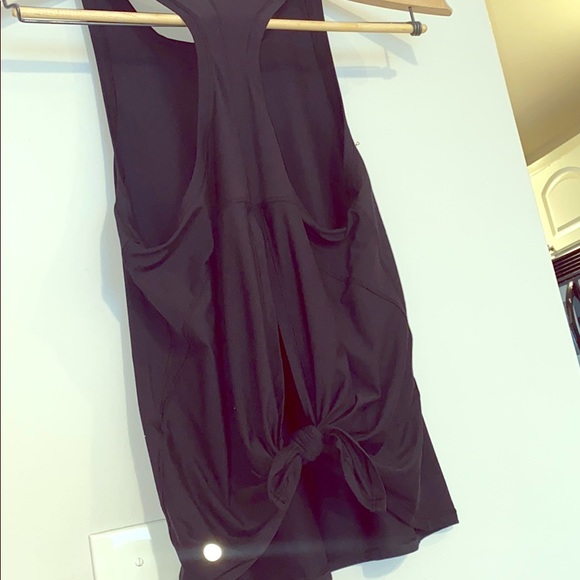 Yogalicious Tops - NWOT Tie-Back Workout Tank